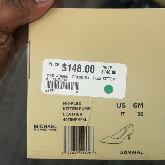 COPY - Brand New in box - Michael Kors Flex Kitten in Navy Blue. Never worn. - Picture 4 of 4